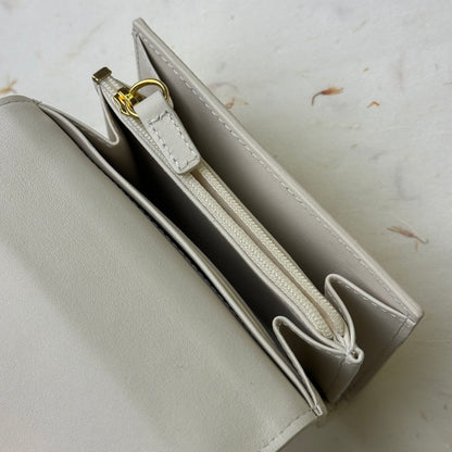 Breguet White Leather Wallet For Stylish Organization | Sleek Elegance