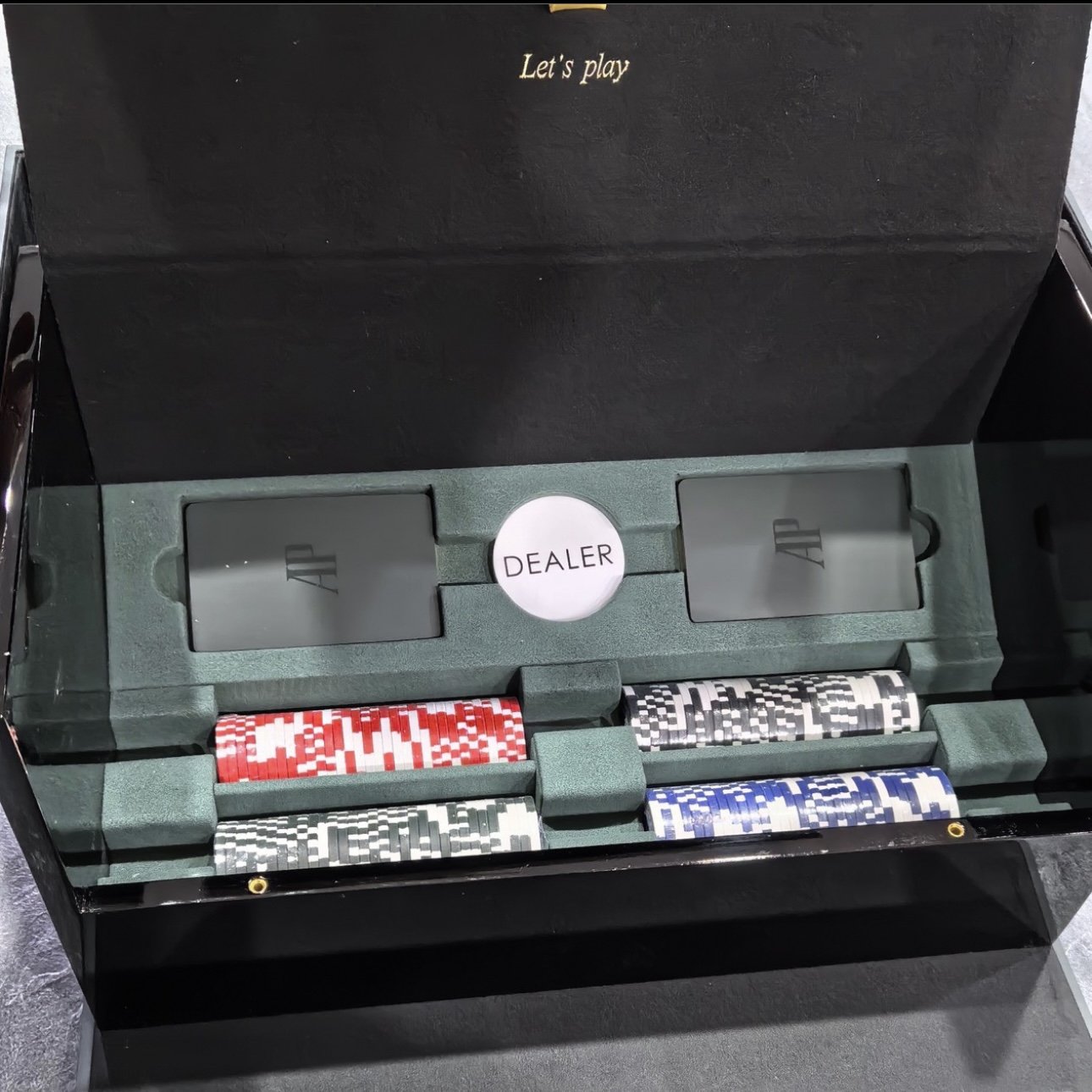 Audemars Piguet Luxury Poker Chip Set For High-End Gaming | Exquisite Gaming Accessory